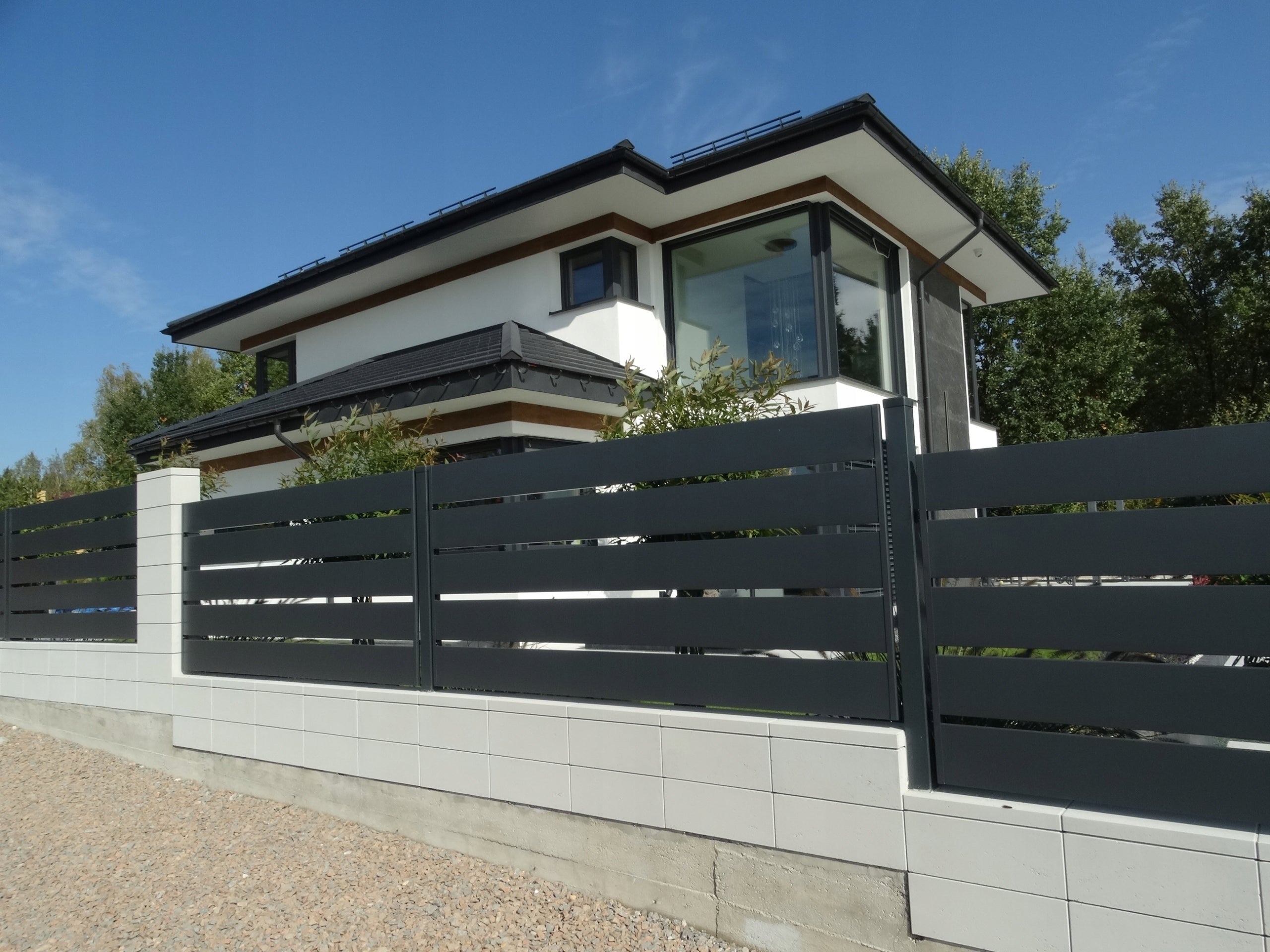 FILIP 200 sliding entrance gate, galvanized + RAL Height 150 cm