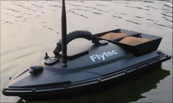 FLYTEC PRO BAIT BOAT LATEST CONTROLLER!!! Model V500 PRO