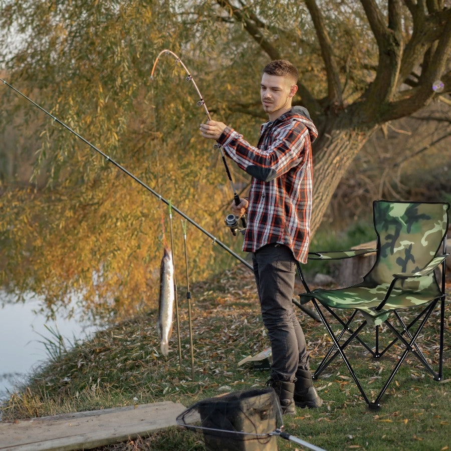 FOLDING FISHING CHAIR FISHING HIKING CAMPING CAMO FISH CHAIR Kind chair