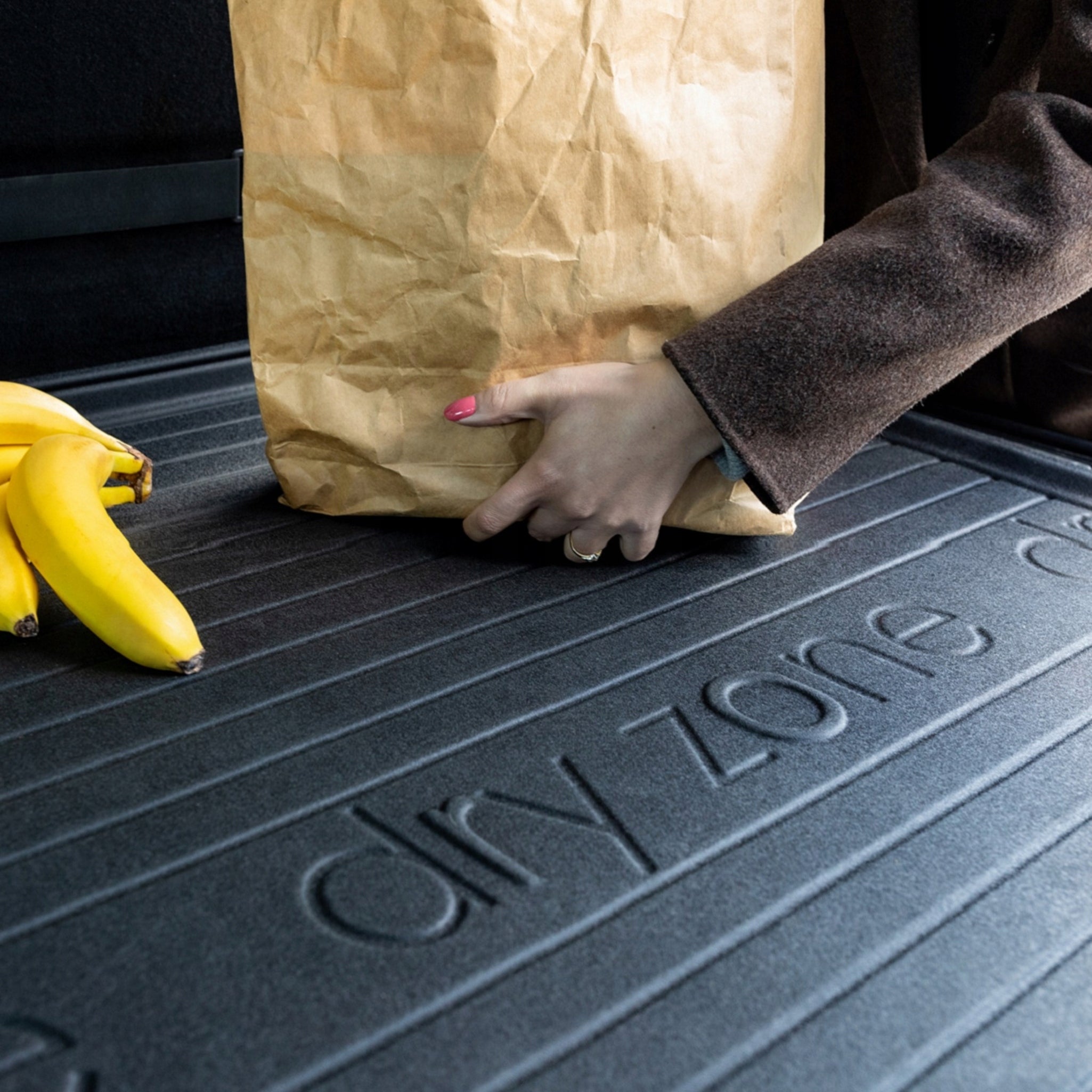 FROGUM Rubber trunk mat for Toyota Yaris III 2011-2019 Manufacturer Frogum