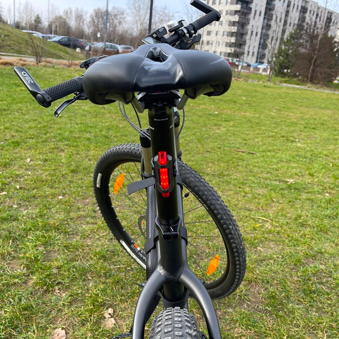 FRONT AND REAR LED BICYCLE LIGHT FOR BICYCLE CORDLESS HANDLEBAR Brand no brand