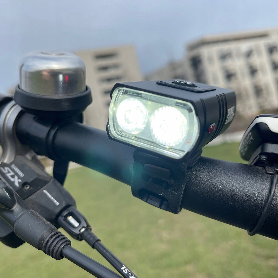FRONT AND REAR LED BICYCLE LIGHT FOR BICYCLE CORDLESS HANDLEBAR Packaging status original