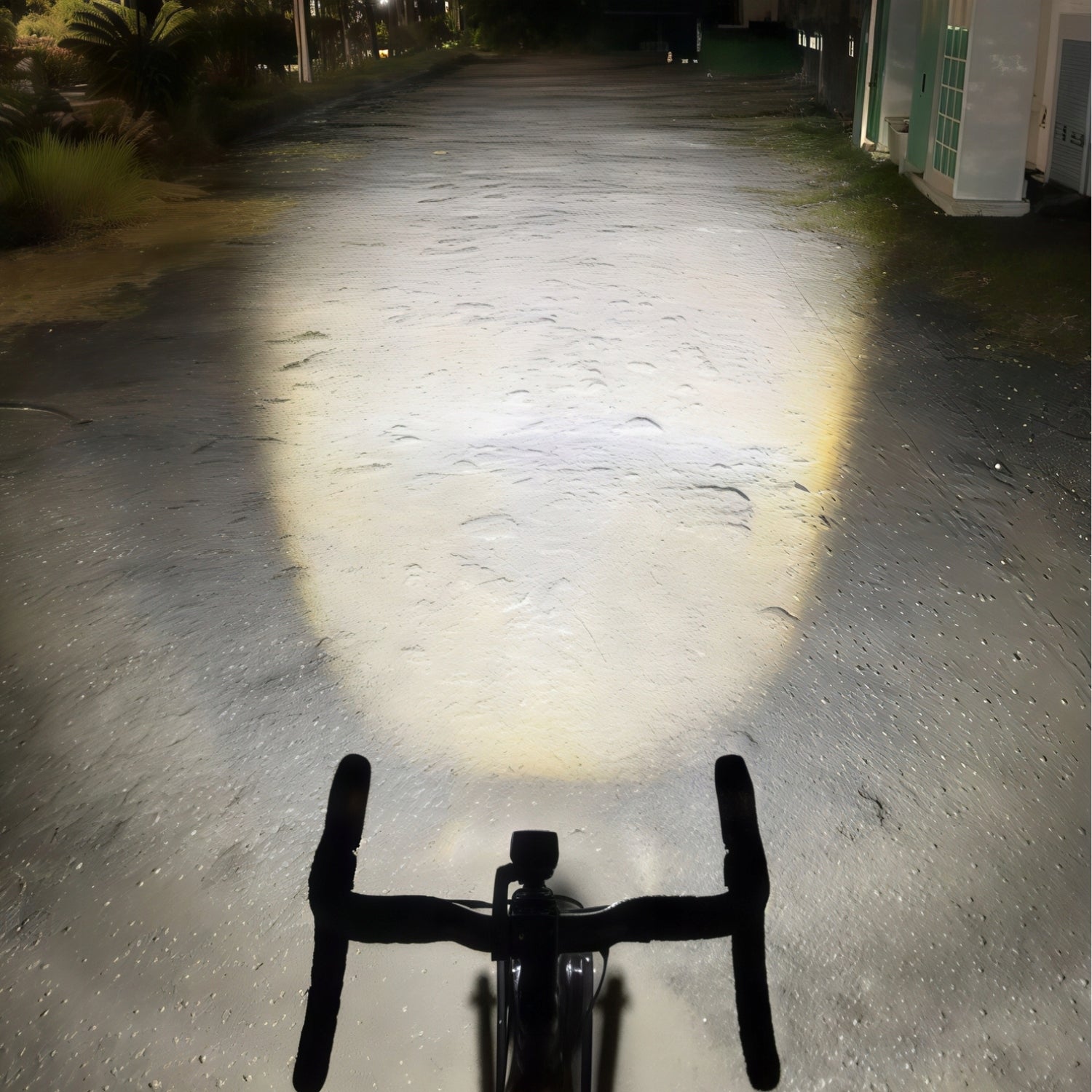FRONT BIKE LIGHT Led Strong 1600lm Wireless Remote Control SPECTER WTG01 Manufacturer code SPECTER LAMPKA ROWEROWA WTG01 1600LM USB
