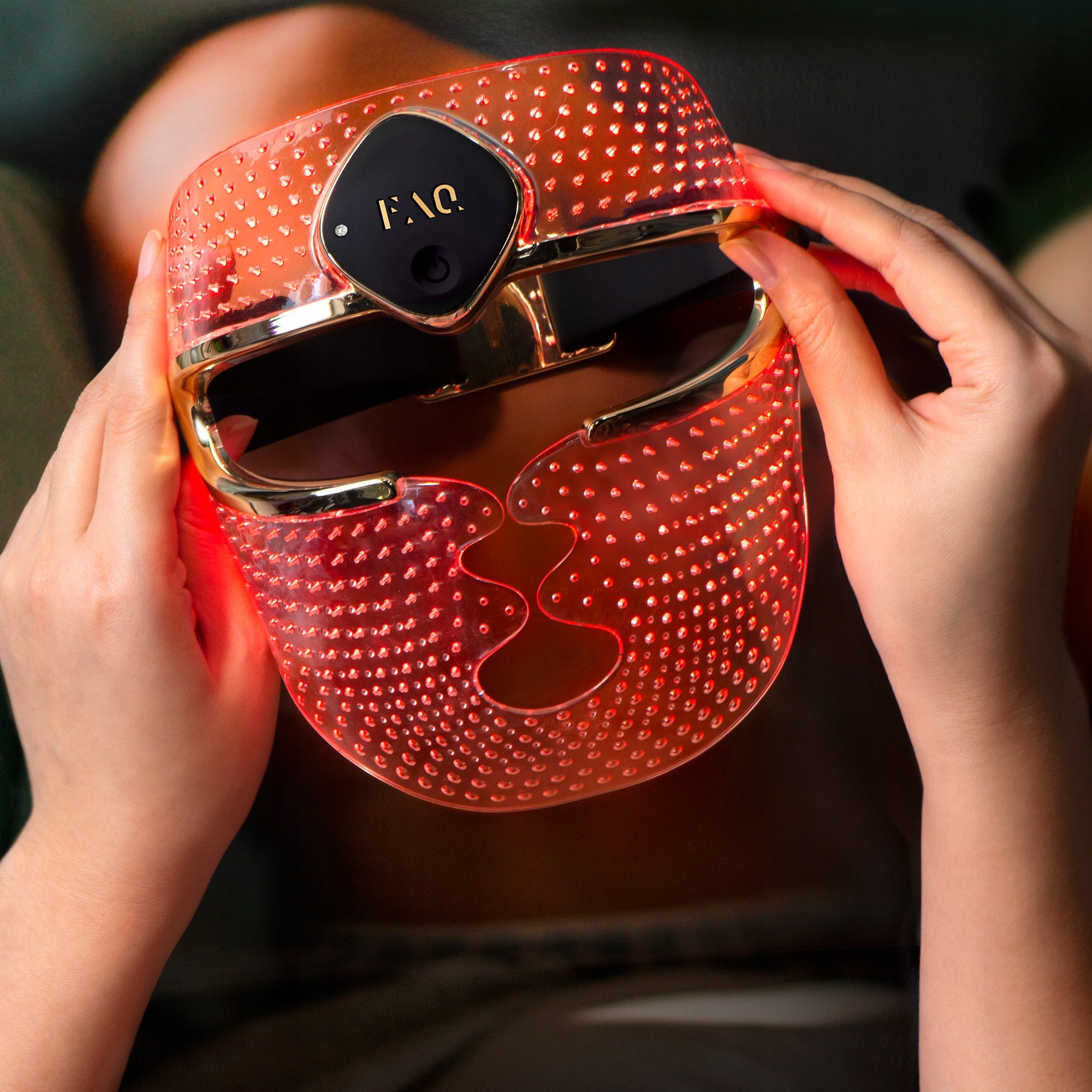 Faq F0310 - Led face mask with phototherapy NIR+7 Led anti-age + Product weight with unit packaging 1.19 kg