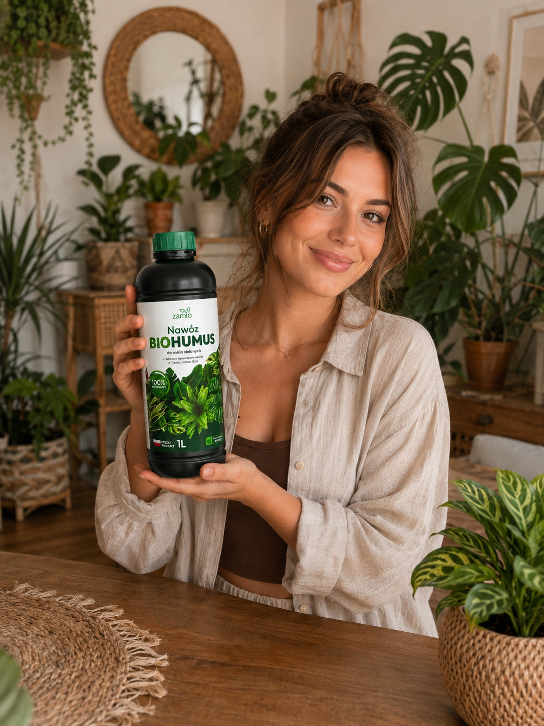 Fertilizer for Green Plants BIOHUMUS universal EKO - 1L per 10L Watering Packaging status original