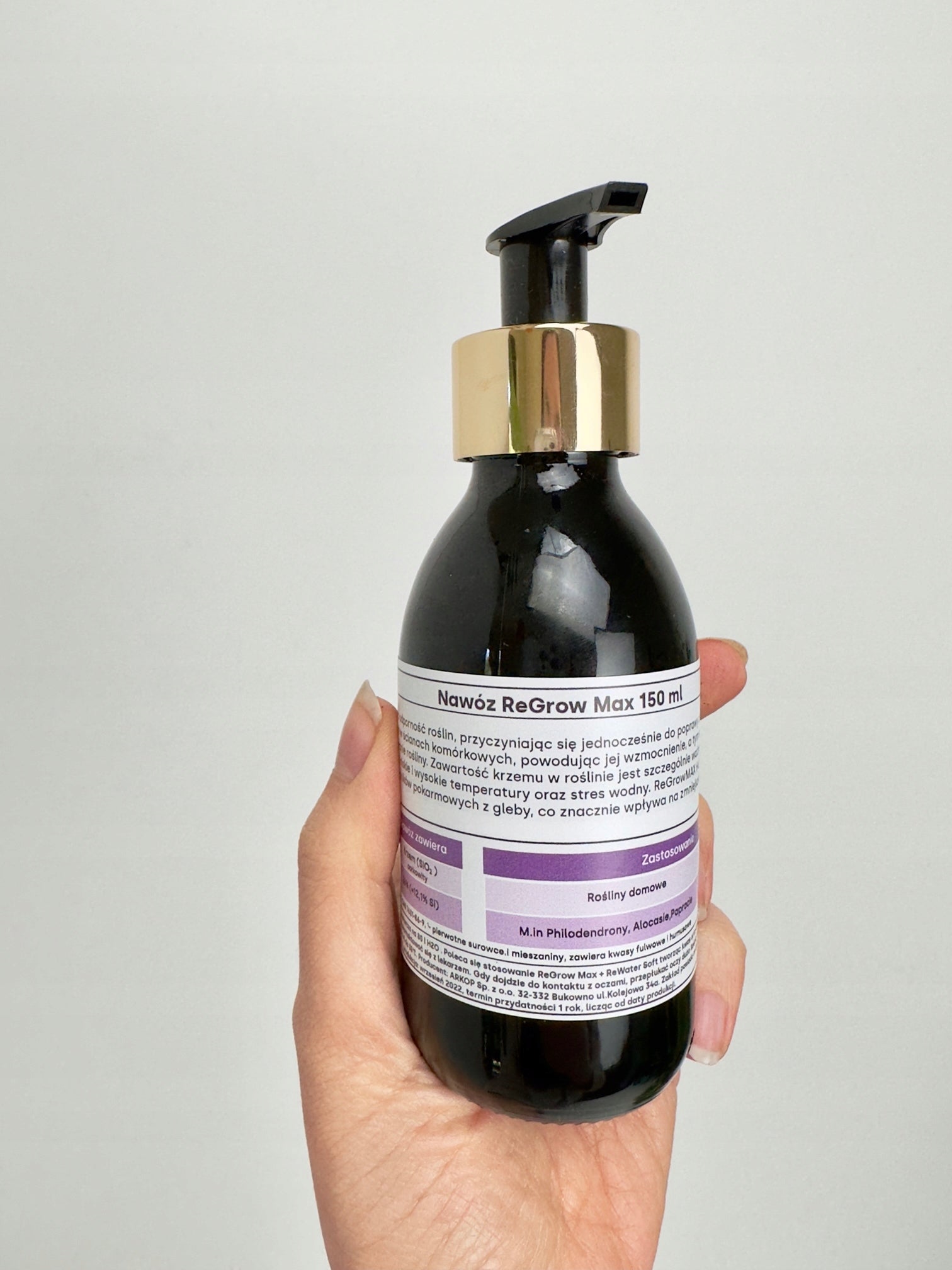Fertilizer for green and flowering plants