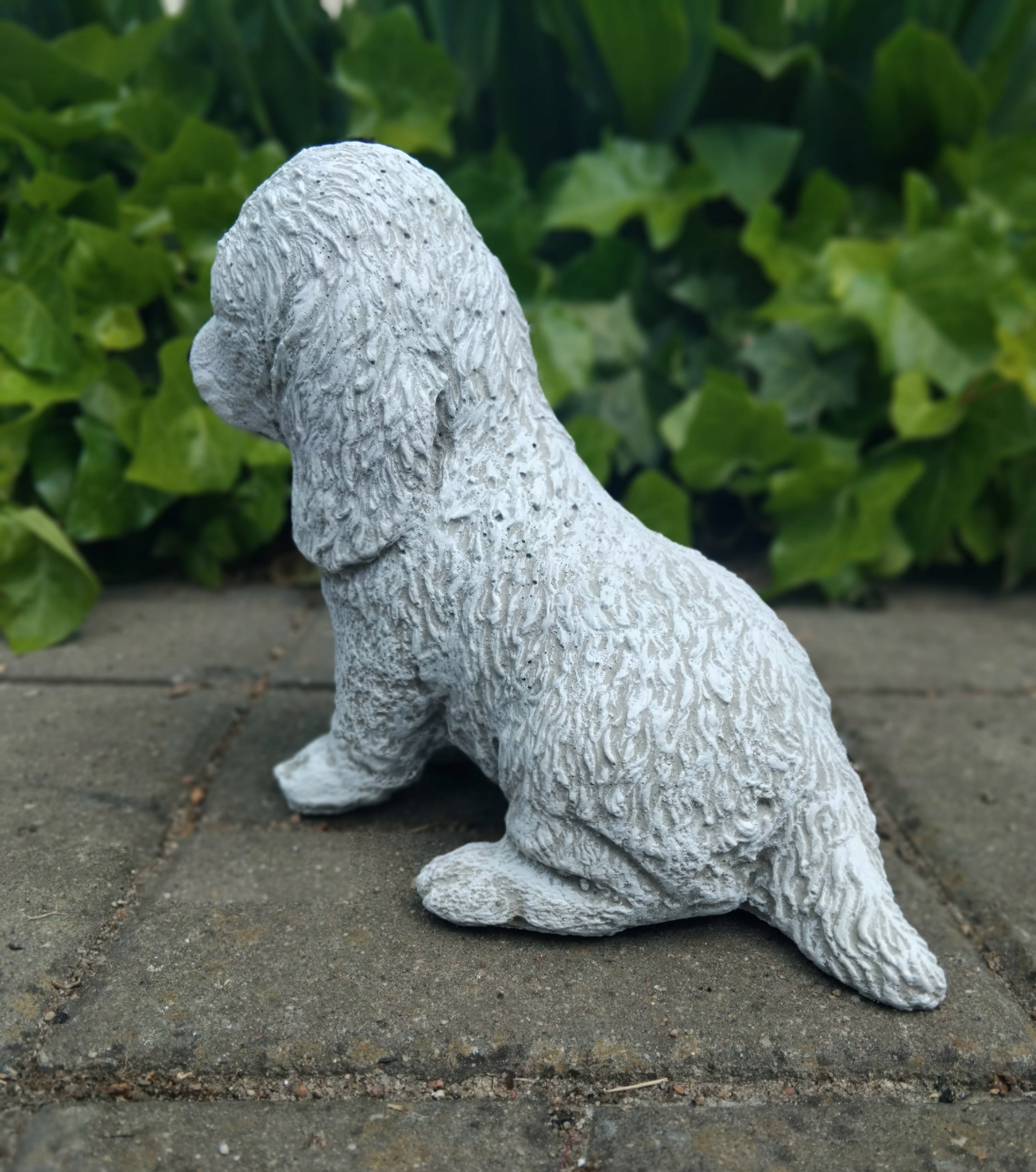 Figurine Dog Garden Ornament Concrete Architectural Dog Garden Gift Product weight with unit packaging 3 kg