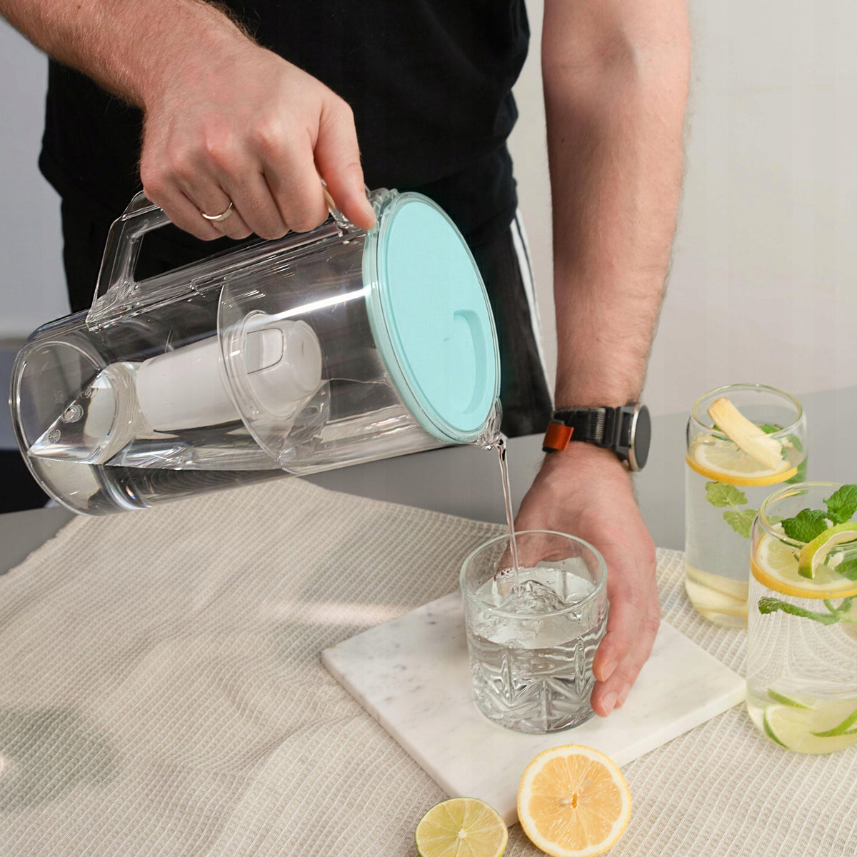 Filter jug made of plastic AquaFloow J-CLASS 2,5l + 3x water filter Manufacturer code AF102-MT