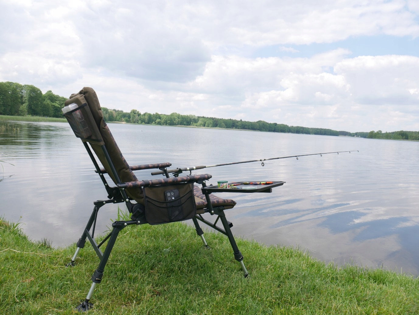 Fishing chair carp chair with table and handle high backrest Model Carp Comfort Rod Table