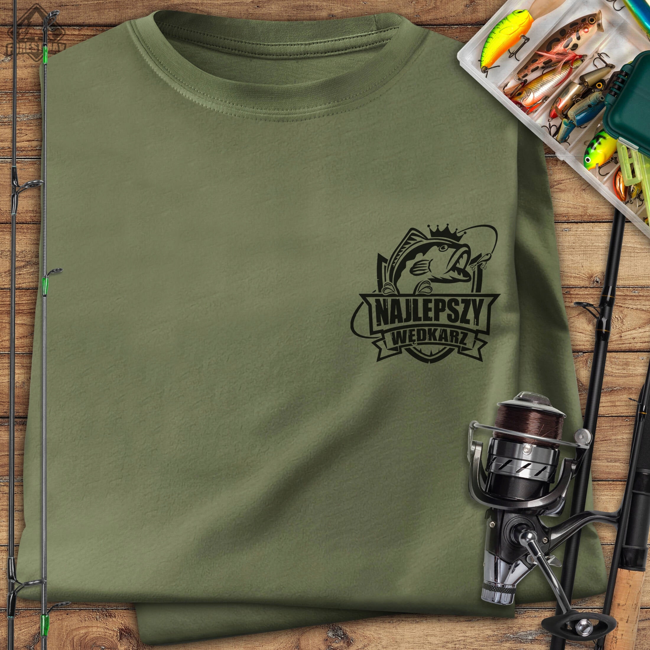Fishing khaki cotton t-shirt Forestmax print BEST ANGLER XXL Manufacturer code T-shirt khaki / NAJLEPSZY WĘDKARZ wz.21 / XXL