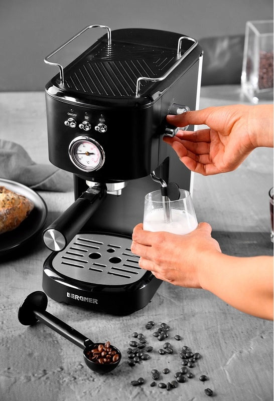Flask Pressure Coffee Maker Bergner Retro 1100 W black frother Brand Bergner