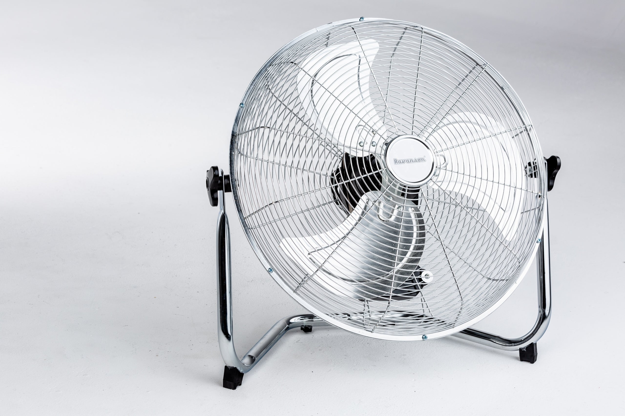 Floor fan Ravanson WT-7045 INOX 45 cm silver/grey 110W STRONG Manufacturer code 5902230901988