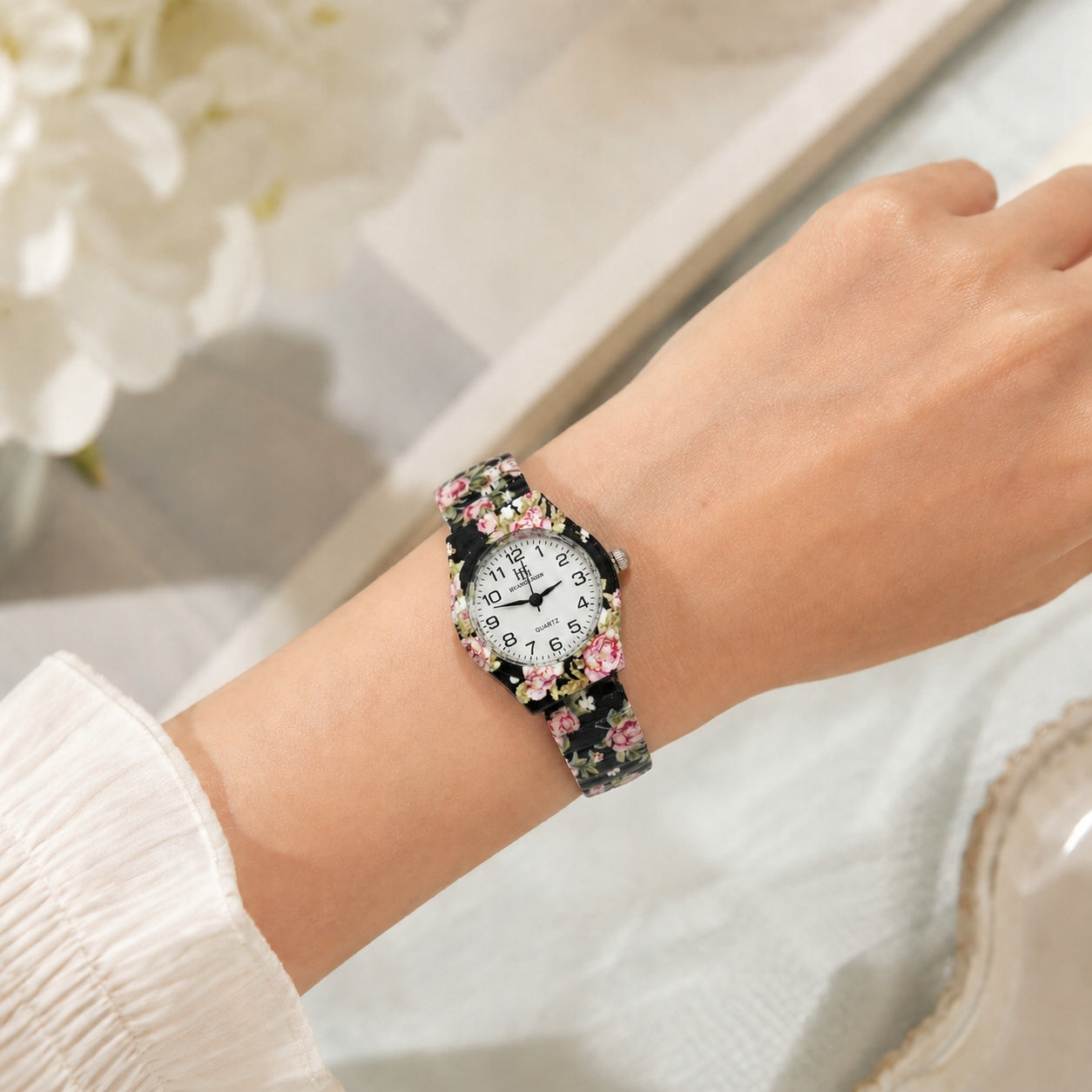 Flower Watch Colorful Small Lightweight Women's Elastic Bracelet Packaging status original