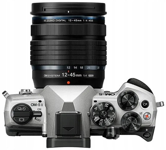 Fotoaparát Olympus OM-5 Mark II STŘÍBRNÝ + 12-45 mm F4.0 PRO tělo + Model OM-5 Mark II SREBRNY + 12-45mm F4.0 PRO
