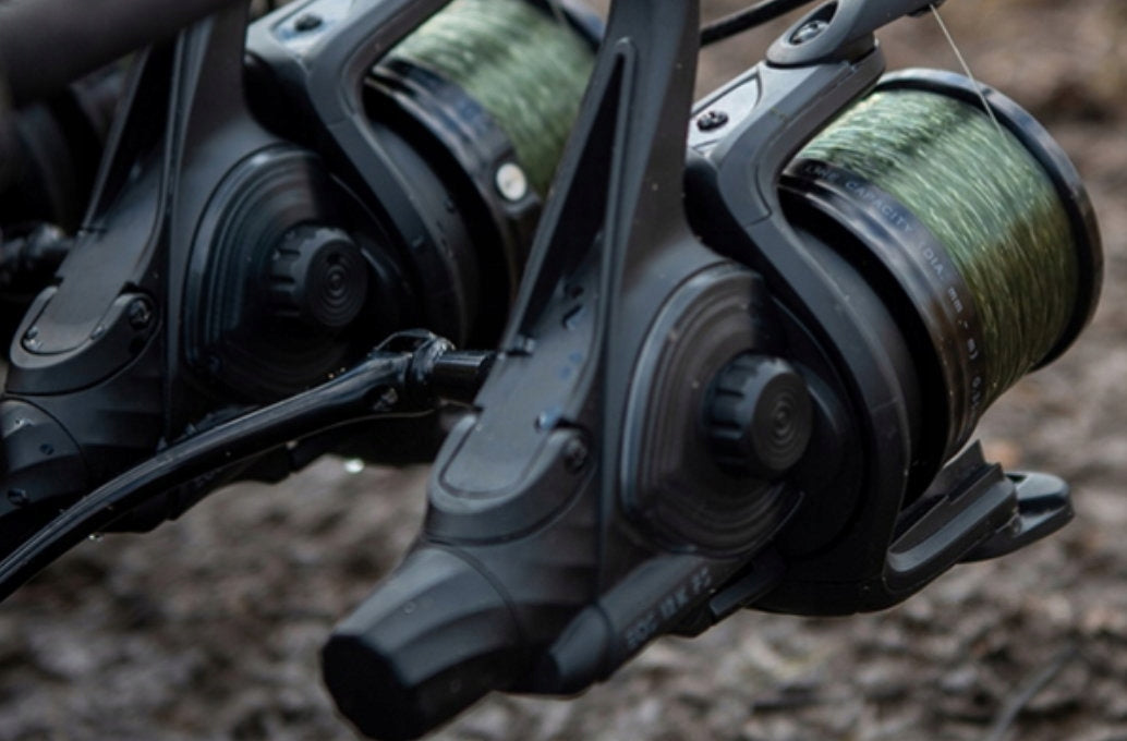 Fox EOS 12000 FS reel with free gear Brand Fox