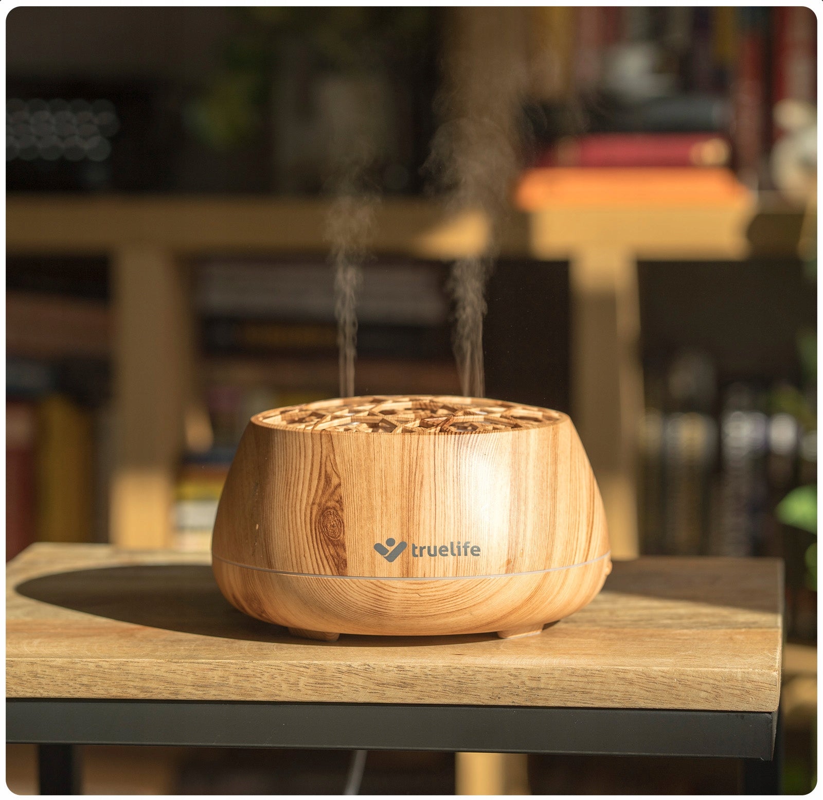 Fragrance Diffuser Air Humidifier with Bluetooth Speaker Aromatherapy Dominant color brown