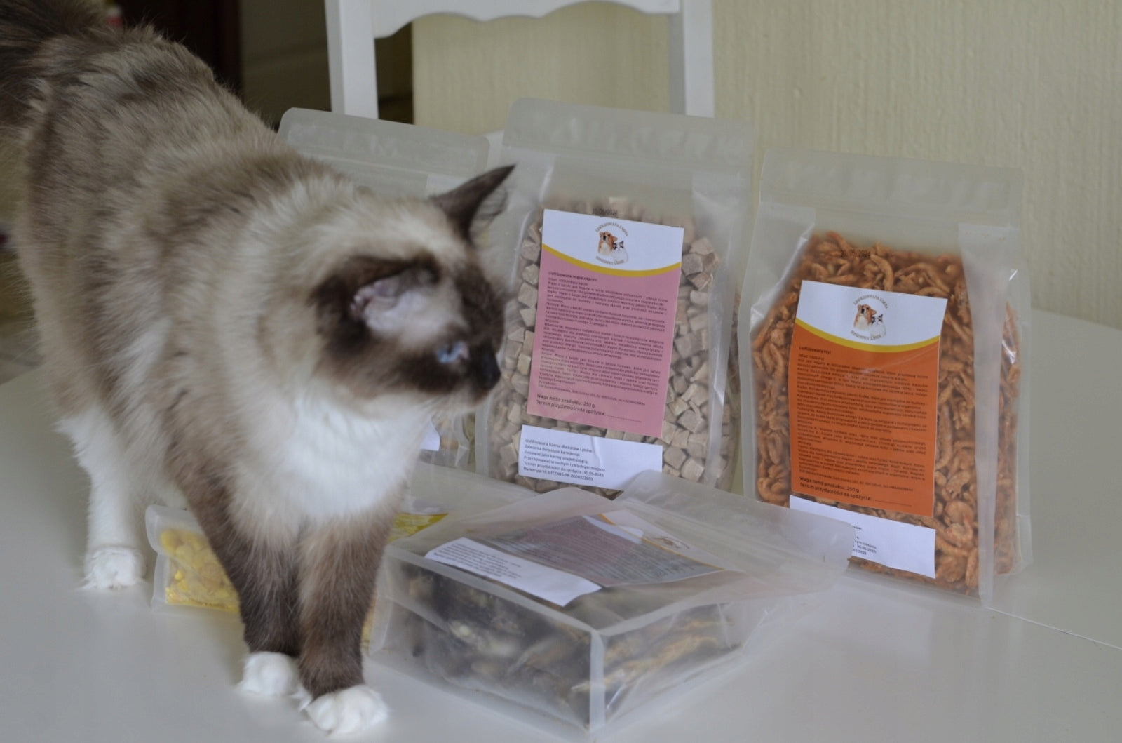 Freeze-dried duck 250 g - Somisiowy Lasek - a treat for cats and dogs Packaging status original