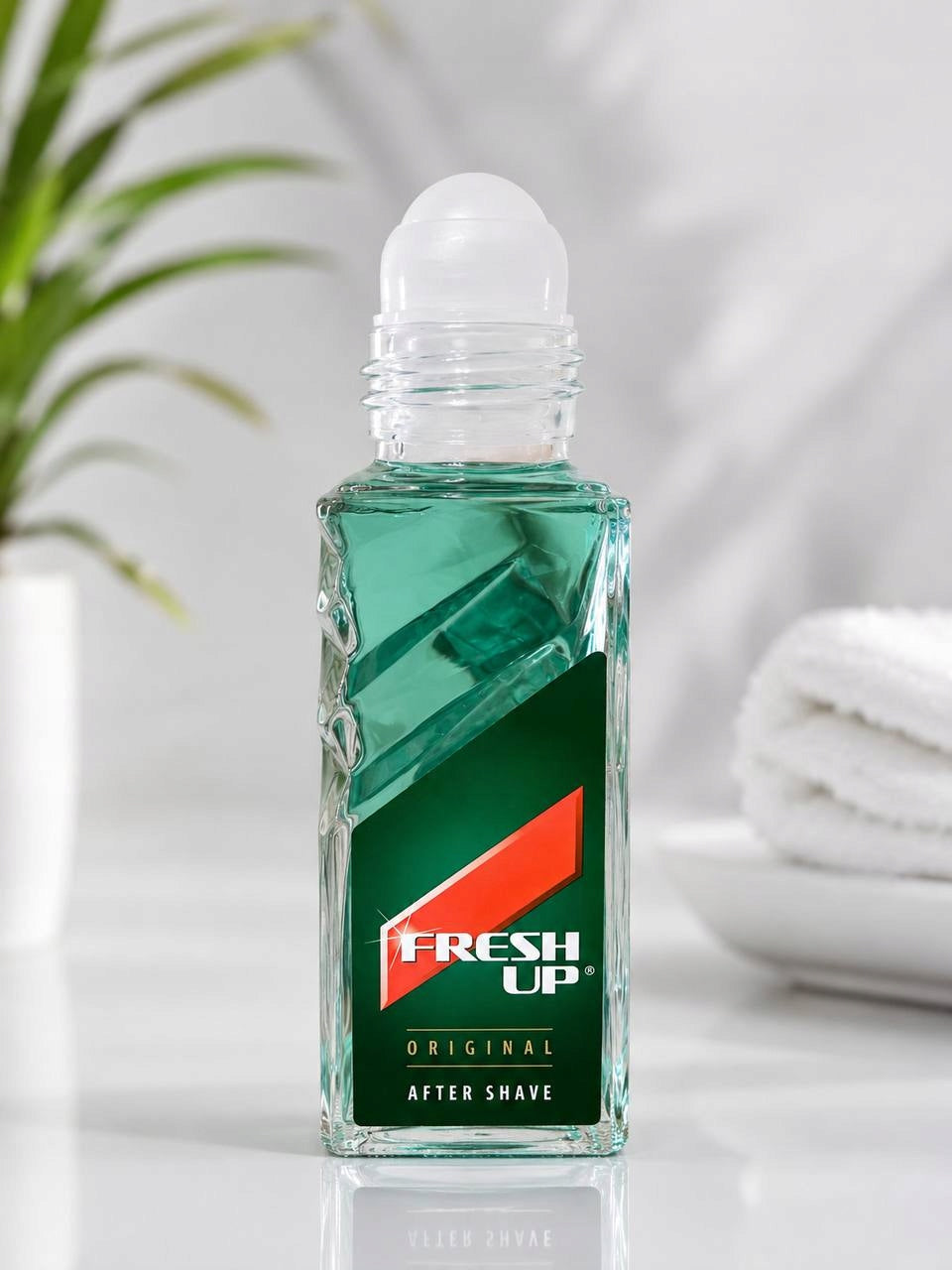Fresh Up Aftershaver Roller – convenient application, fresh skin 100ml EAN (GTIN) 8710919106886