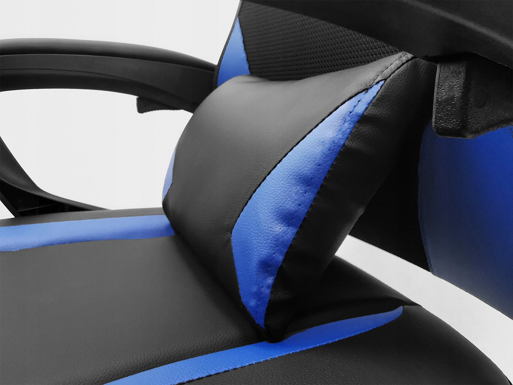 GAMING CHAIR FOR GAMERS OFFICE COMPUTER SWIVEL FOOTREST KG100 BLUE Furniture height 126 cm