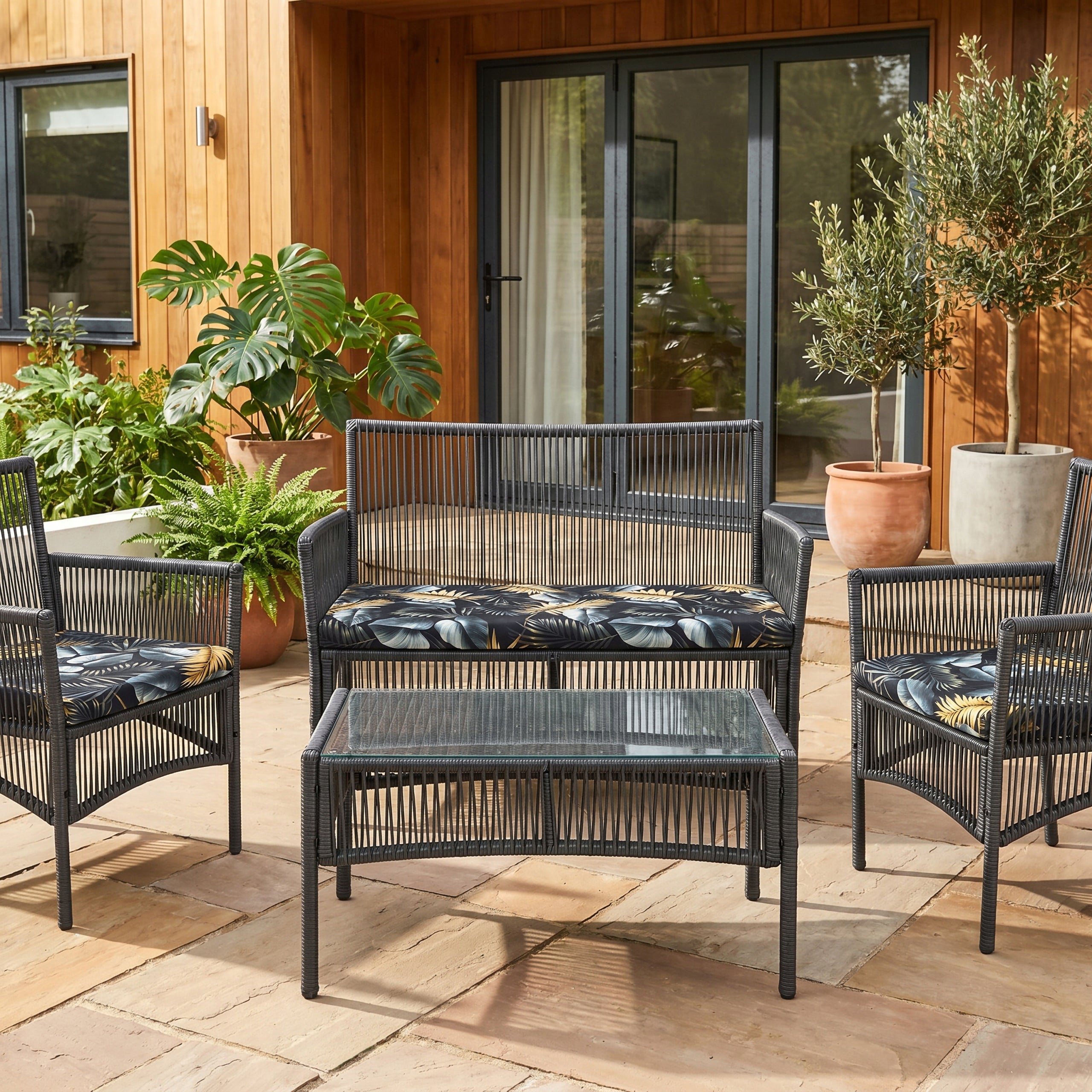 GARDEN FURNITURE SET SOFA TABLE ARMCHAIRS FOR GARDEN PLUS PILLOWS Manufacturer code ALIA - 40106 + pokrowce