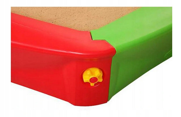 GARDEN SANDBOX PLASTIC LARGE LOCKABLE FOR CHILDREN TO PLAY Character/Title none