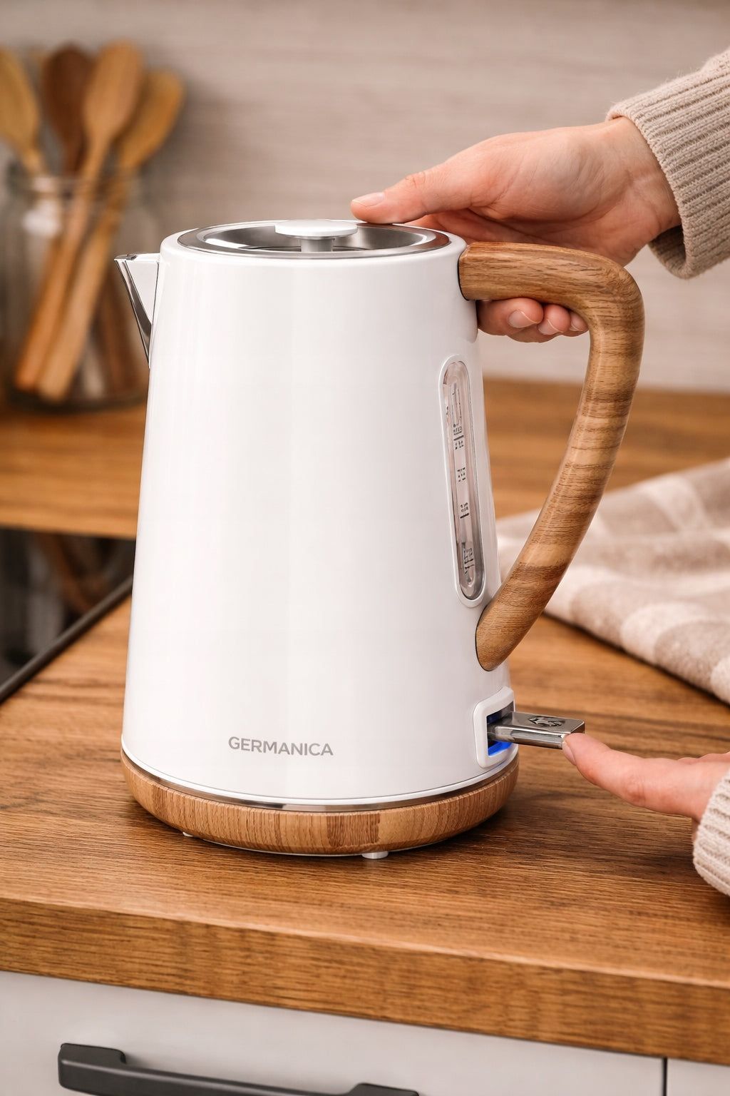 GERMANICA electric kettle with a capacity of 1,7L! Modern Design! Model GEKTL18CW