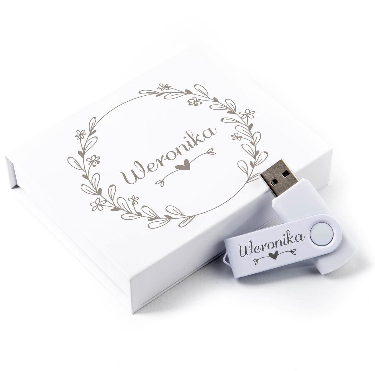 GIFT FOR GIRLS 2 GB USB 2.0 + white magnet box + Engraving
