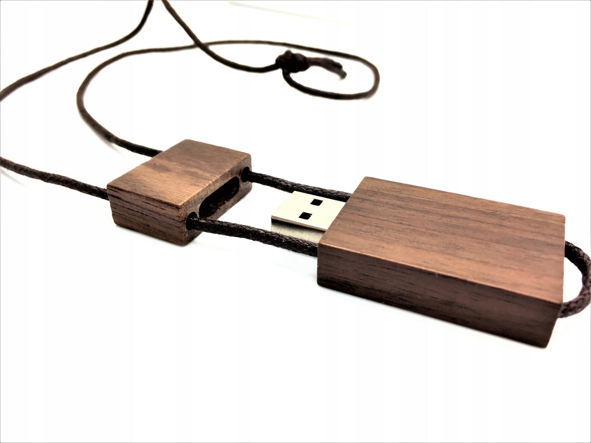 GIFT Pendrive NECKLACE Wooden with string 16 GB USB 3.0 Color multicolor