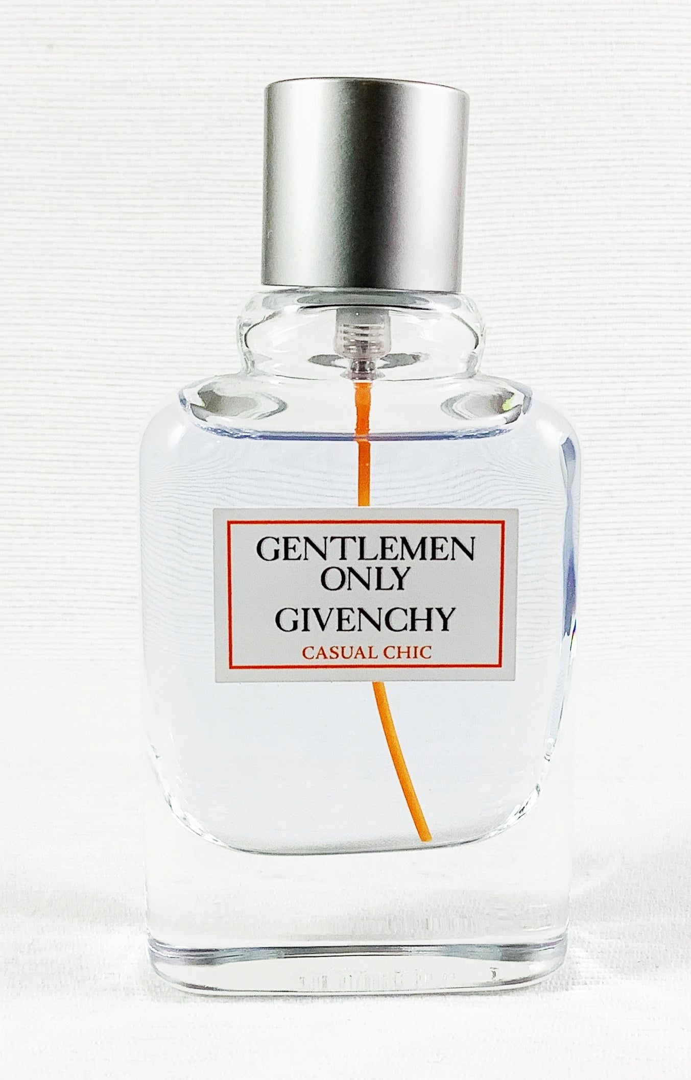GIVENCHY GENTLEMEN ONLY CASUAL CHIC 50 ML EAU DE TOILETTE UNIQUE Manufacturer code 6T01 (2016 r.) na zdjęciu