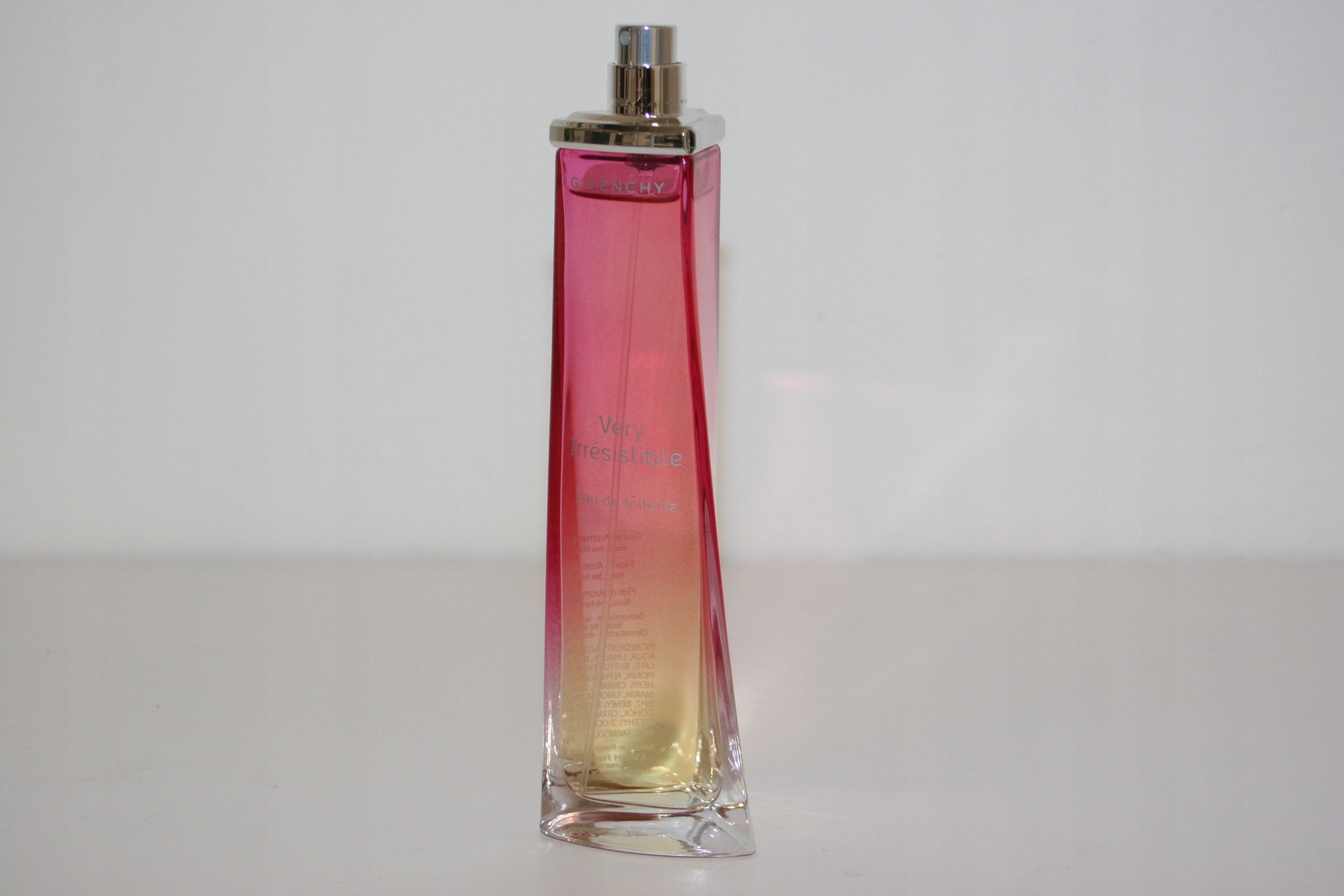 GIVENCHY VERY IRRESISTIBLE EAU DE TOILETTE 75 ML OLDER VERSION UNIQUE 3X01 Packaging volume 75 ml