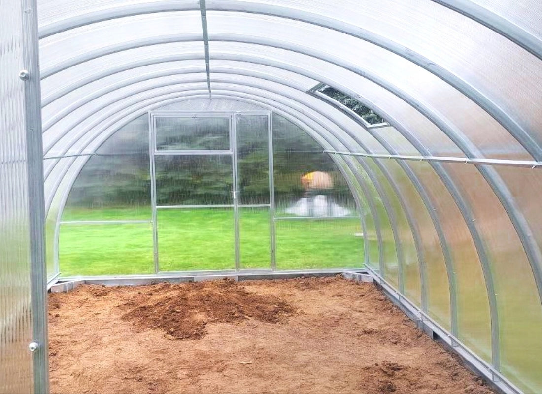 GREENHOUSE MADE OF POLYCARBONATE 6mm 3,5x6 m ZINC 40x20mm Length 6 m