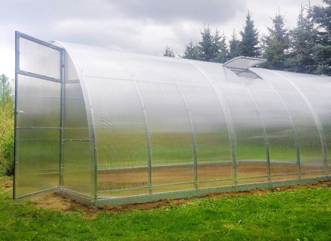 GREENHOUSE MADE OF POLYCARBONATE 6mm 3,5x6 m ZINC 40x20mm Product height 200 cm