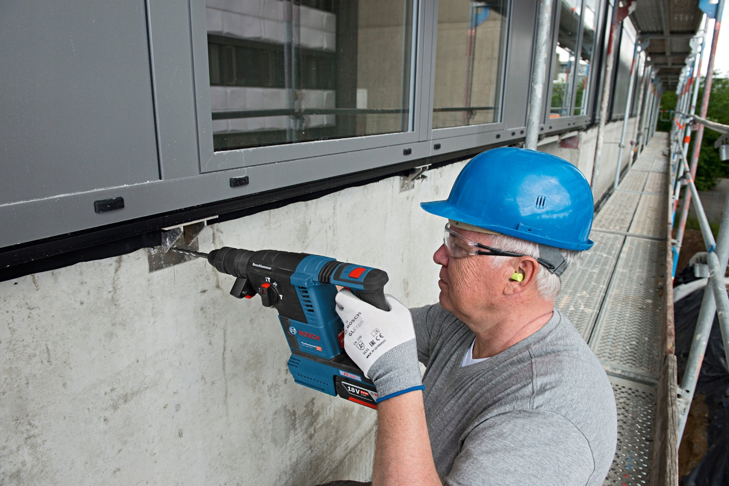 GSA18-28 (solo) Reciprocating saw 18 V stroke 28 mm 0-2900 rpm/min.EC carton Battery voltage 18 V