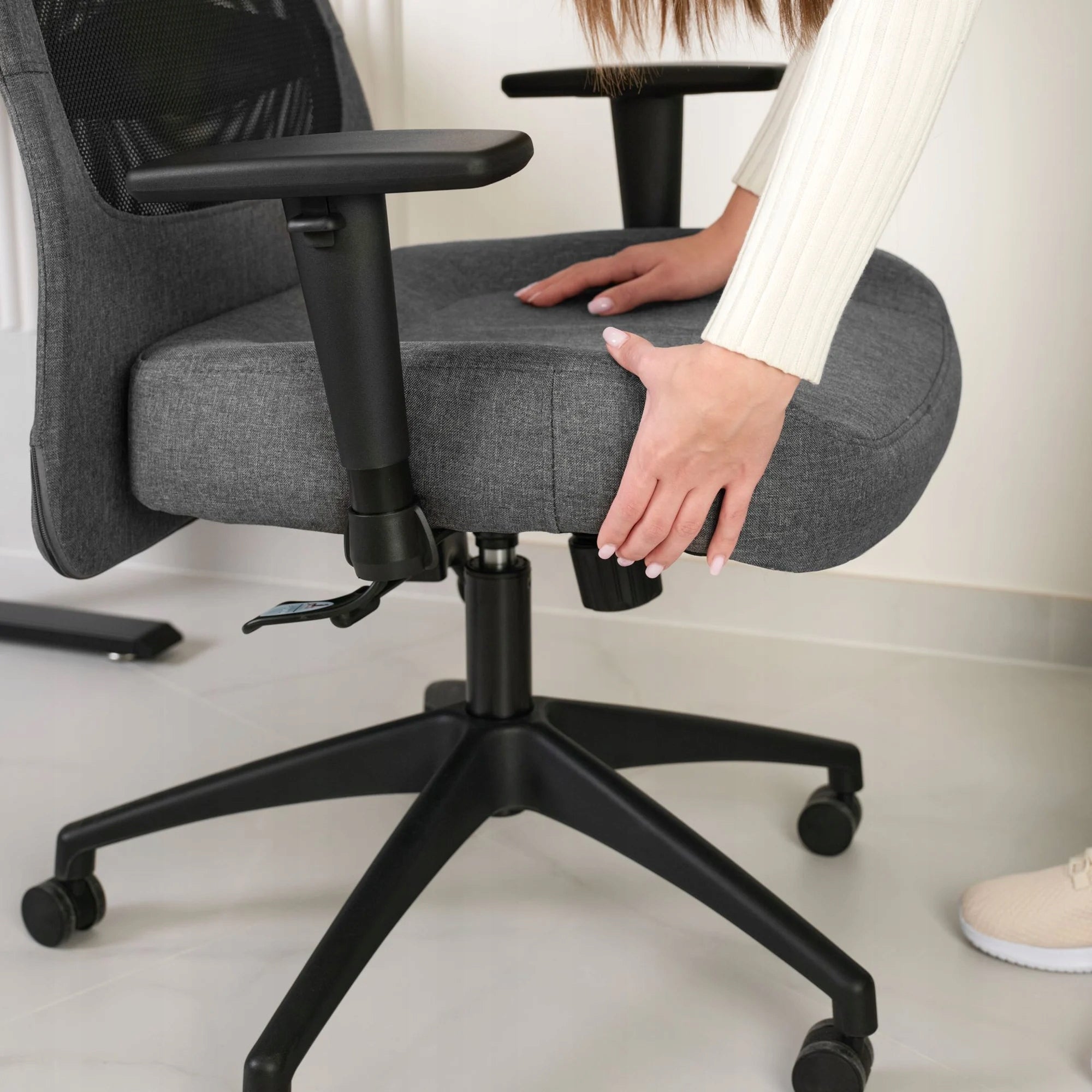Gaming Chair Office Swivel Office Chair Ergonomic Fabric Manufacturer code DV-126OC szary