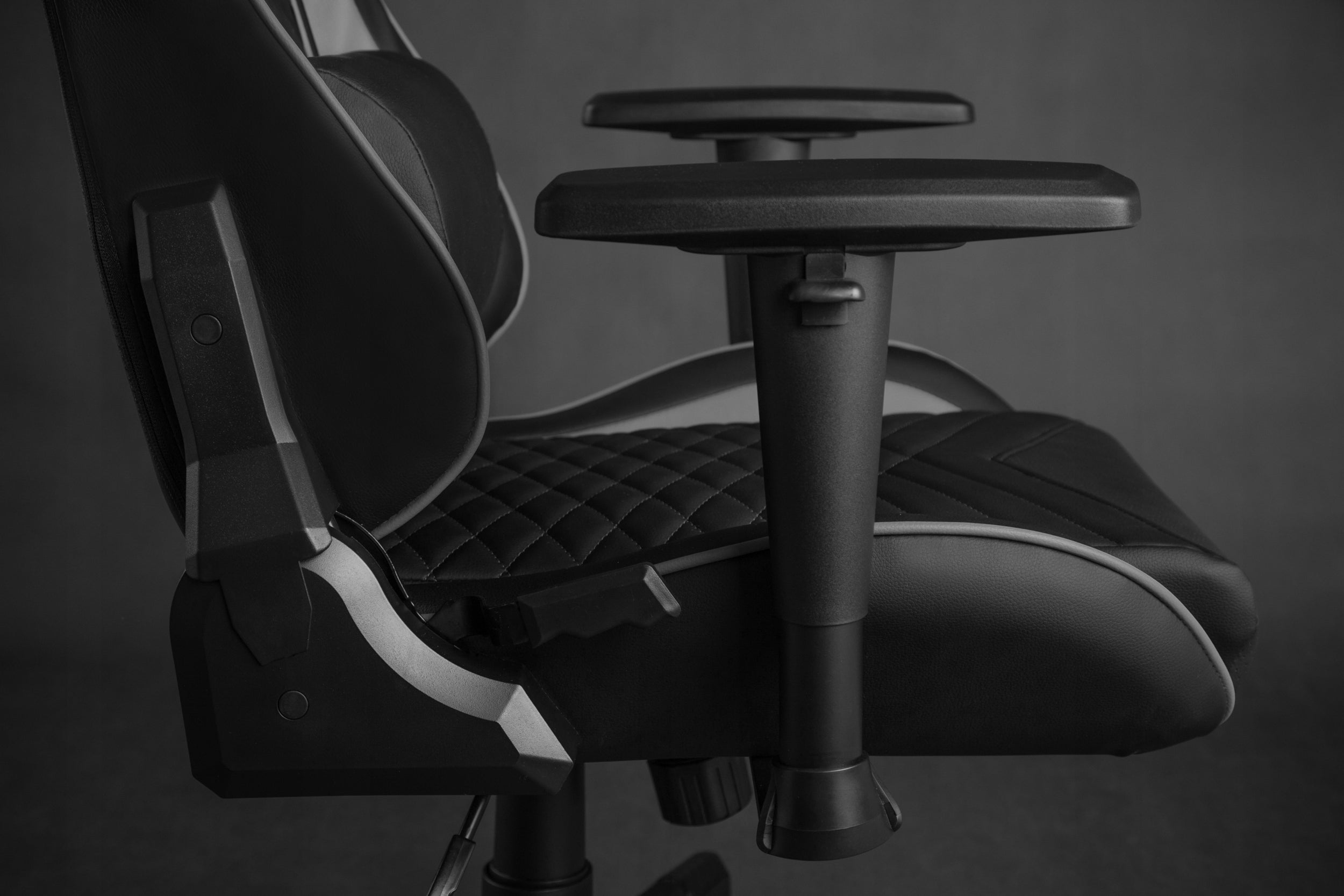 Gaming Swivel Chair Sense7 Furniture width 69.5 cm
