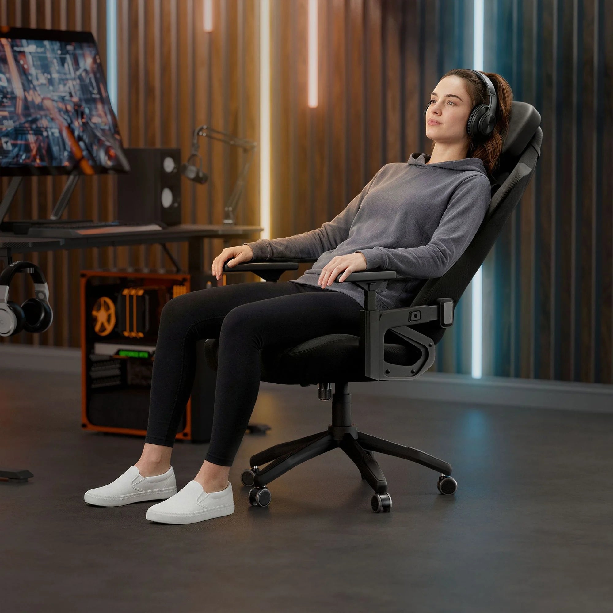 Gaming chair bucket swivel for player armrest 3D TREX E-SPORTS Manufacturer code TX-150GC MAGNAR