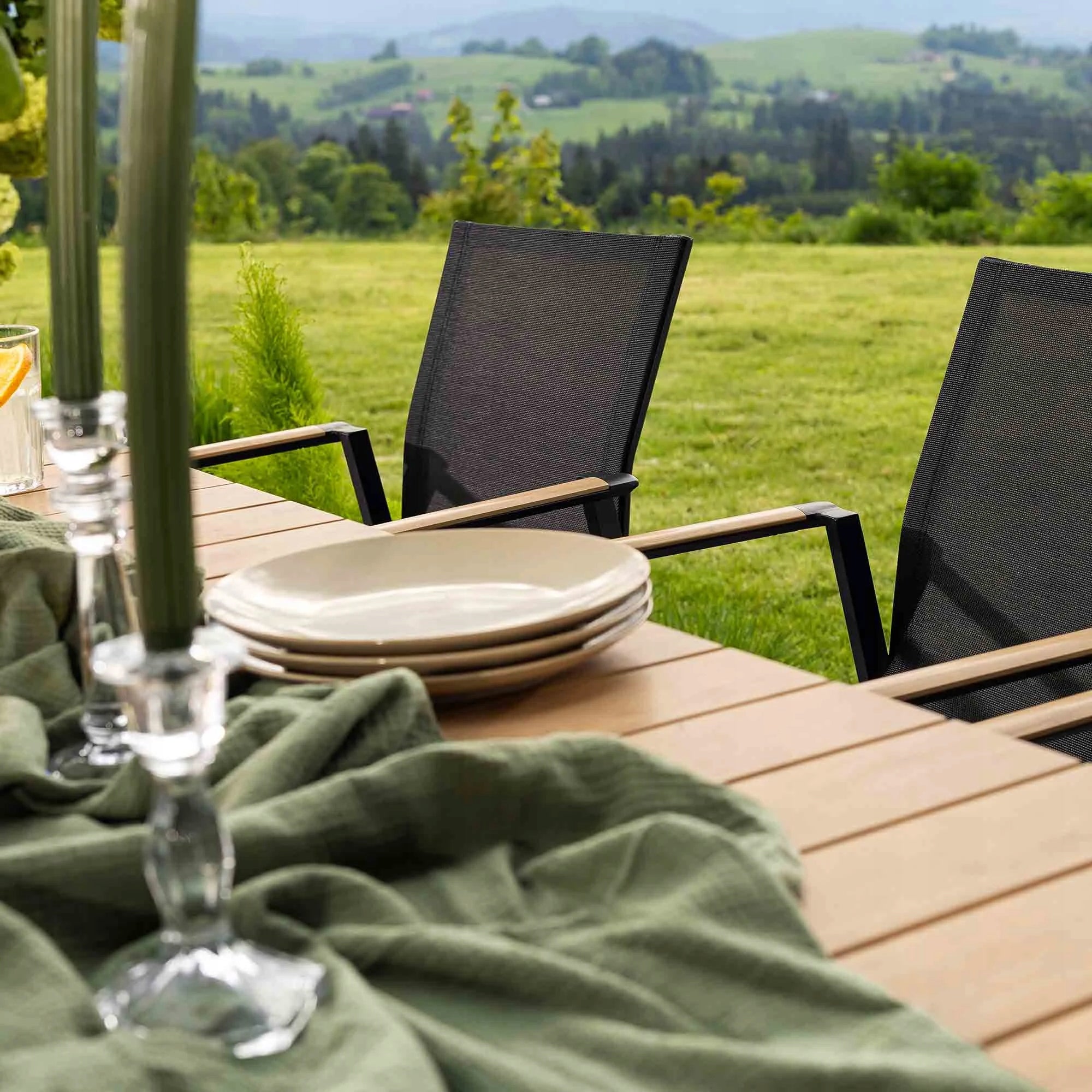 Garden Furniture Set Aluminum Folding Table 210cm 8 Chairs Miranno Main material aluminum