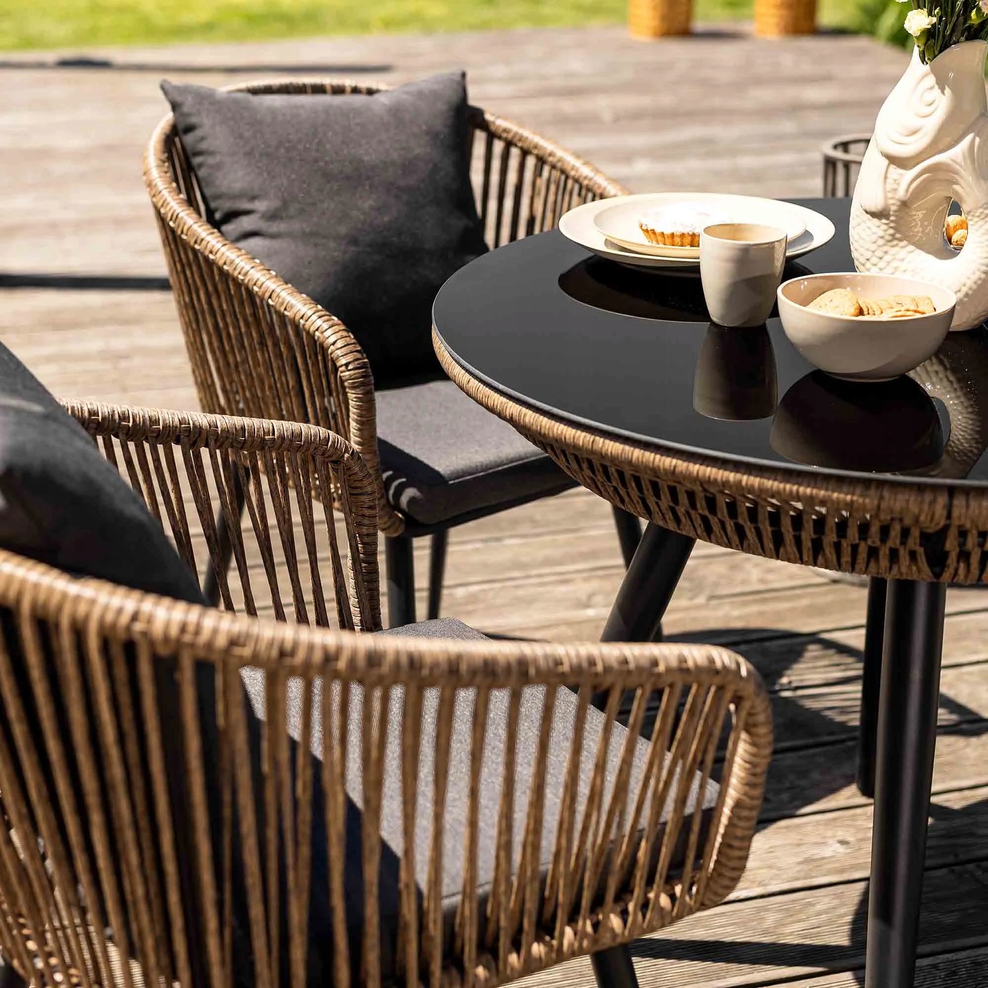 Garden Furniture Terrace Furniture Set 4 Seater Armchairs Handmade Table Set contents armchair table