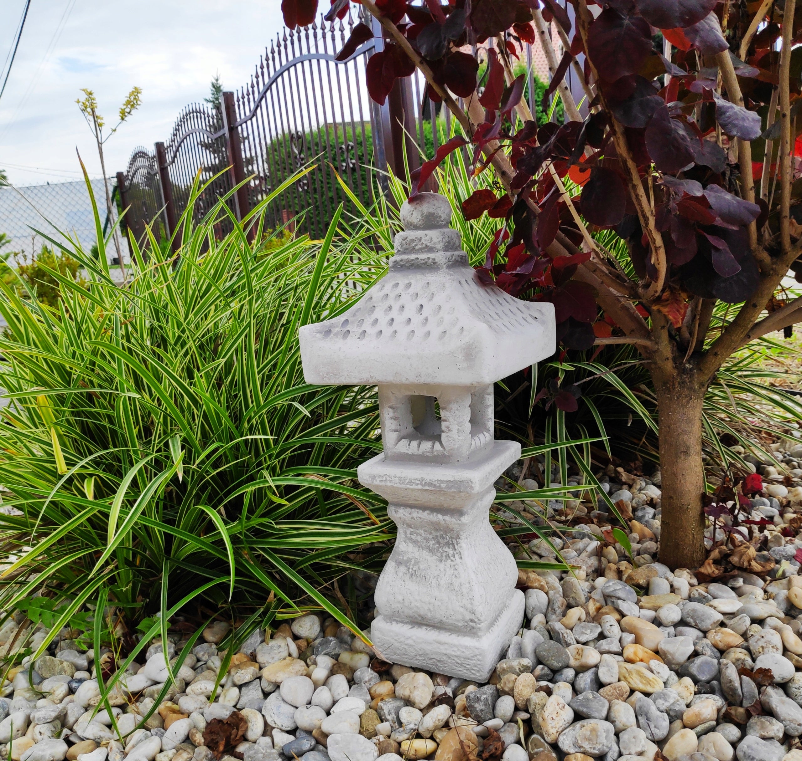 Garden Lantern Pagoda Japanese Style "TACHI-GATA-OKI" Concrete EAN (GTIN) 5060934722268