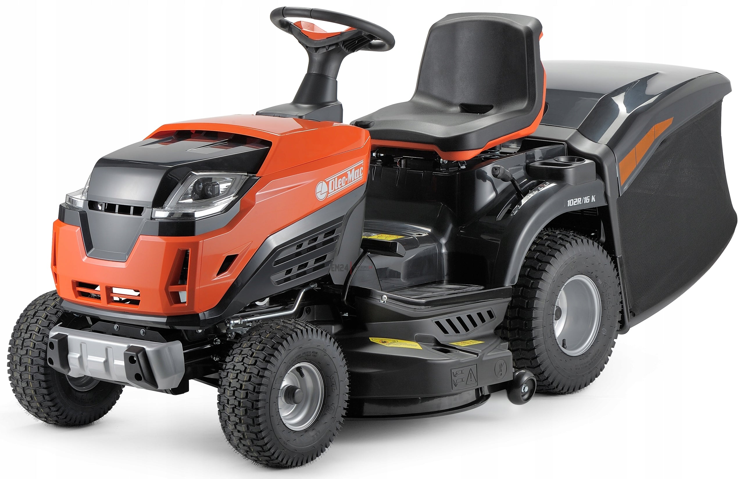 Garden tractor Oleo-Mac 19 HP 586 cm³ 2 Cylinders 300 l width 102cm
