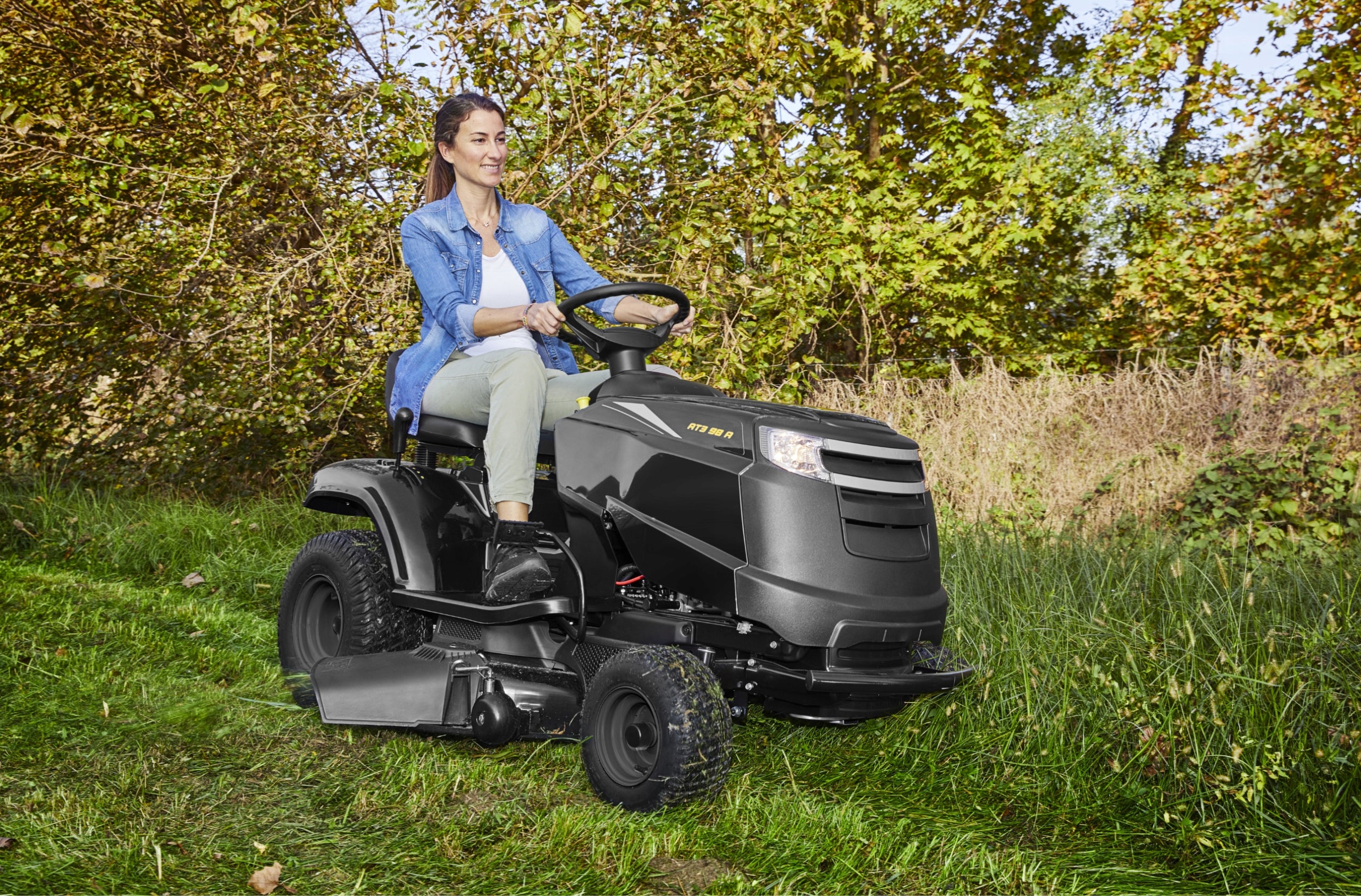 Garden tractor mulching side ejection Alpina AT3 98 A 352cm³ 4500m² Mowing width 98 cm