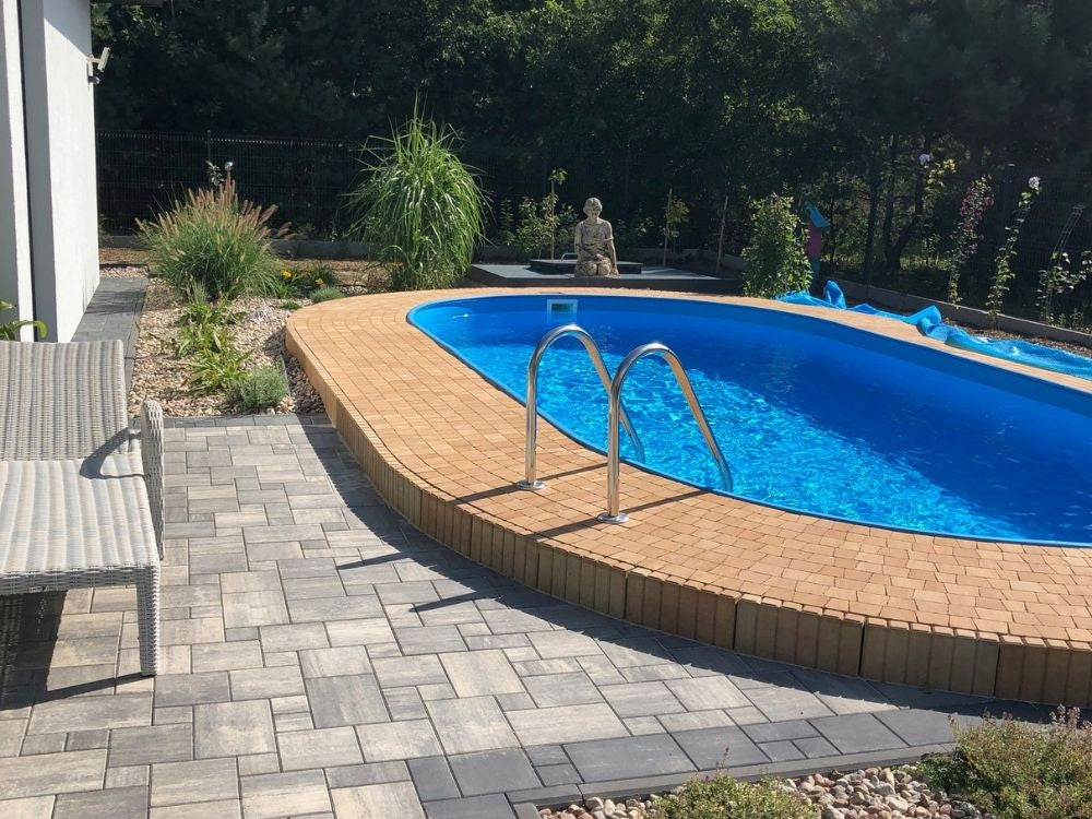 German swimming pool 7x3,5x1,5 m professional installation, high quality accessories.