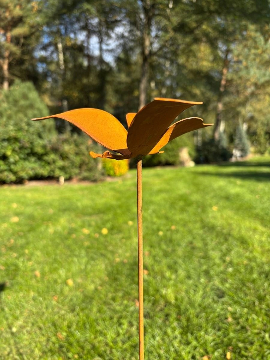 Ginko.Garden | Butterfly 3D on rod metal ornament for garden natural rust Product height 80 cm
