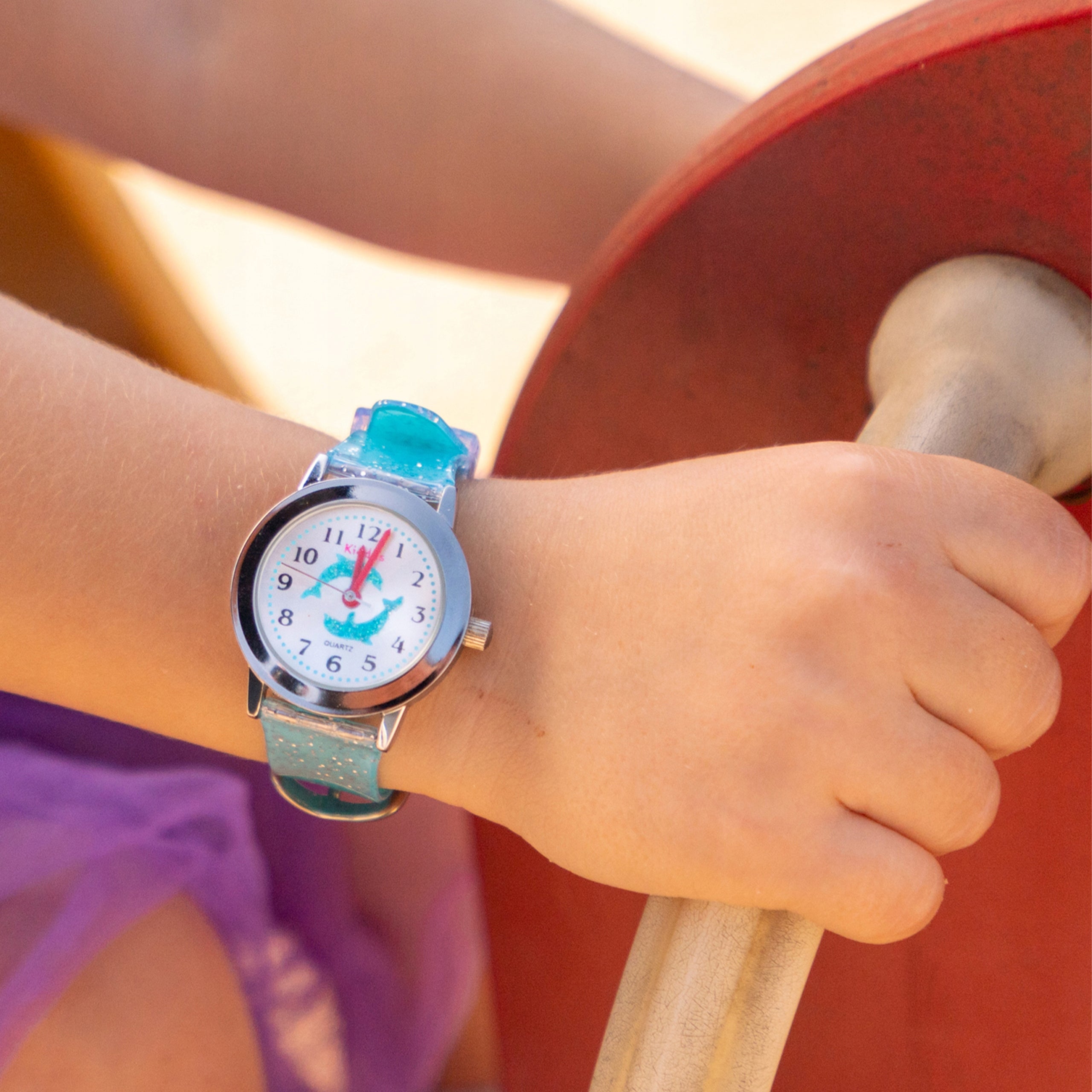 Girls' wrist watch with glitter. Includes exercises for learning the time. Packaging status original