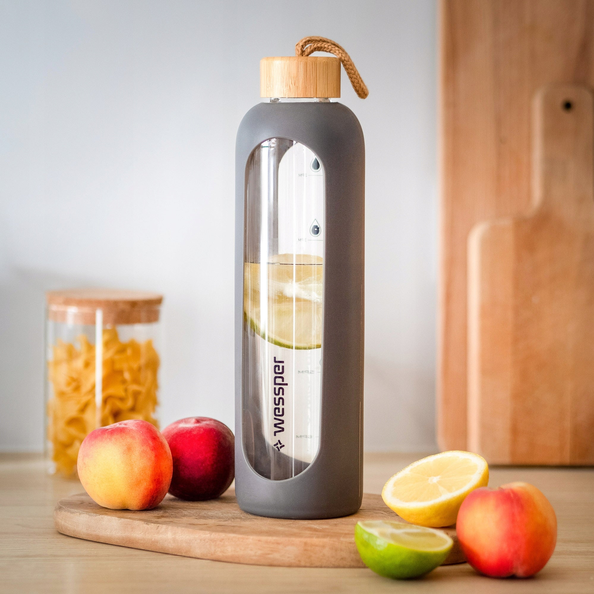 Glass bottle Wessper WES260-GR 1L removable grey silicone cover Volume 1000 ml