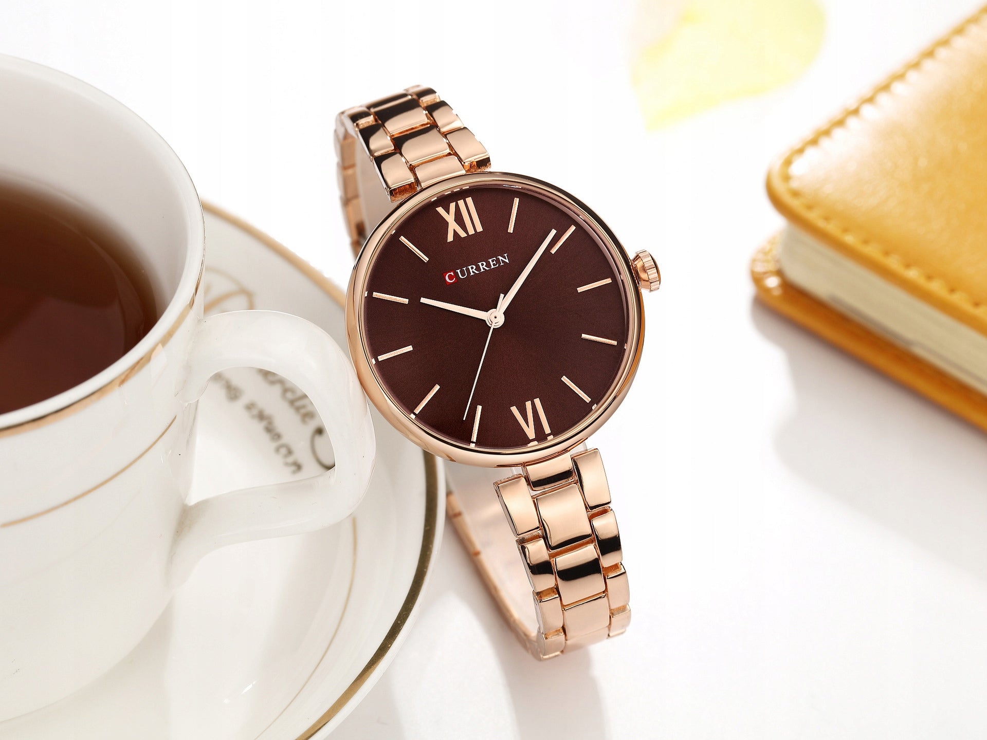 Gold Women's Watch On Bracelet CURREN Date Gift Box Packaging status original