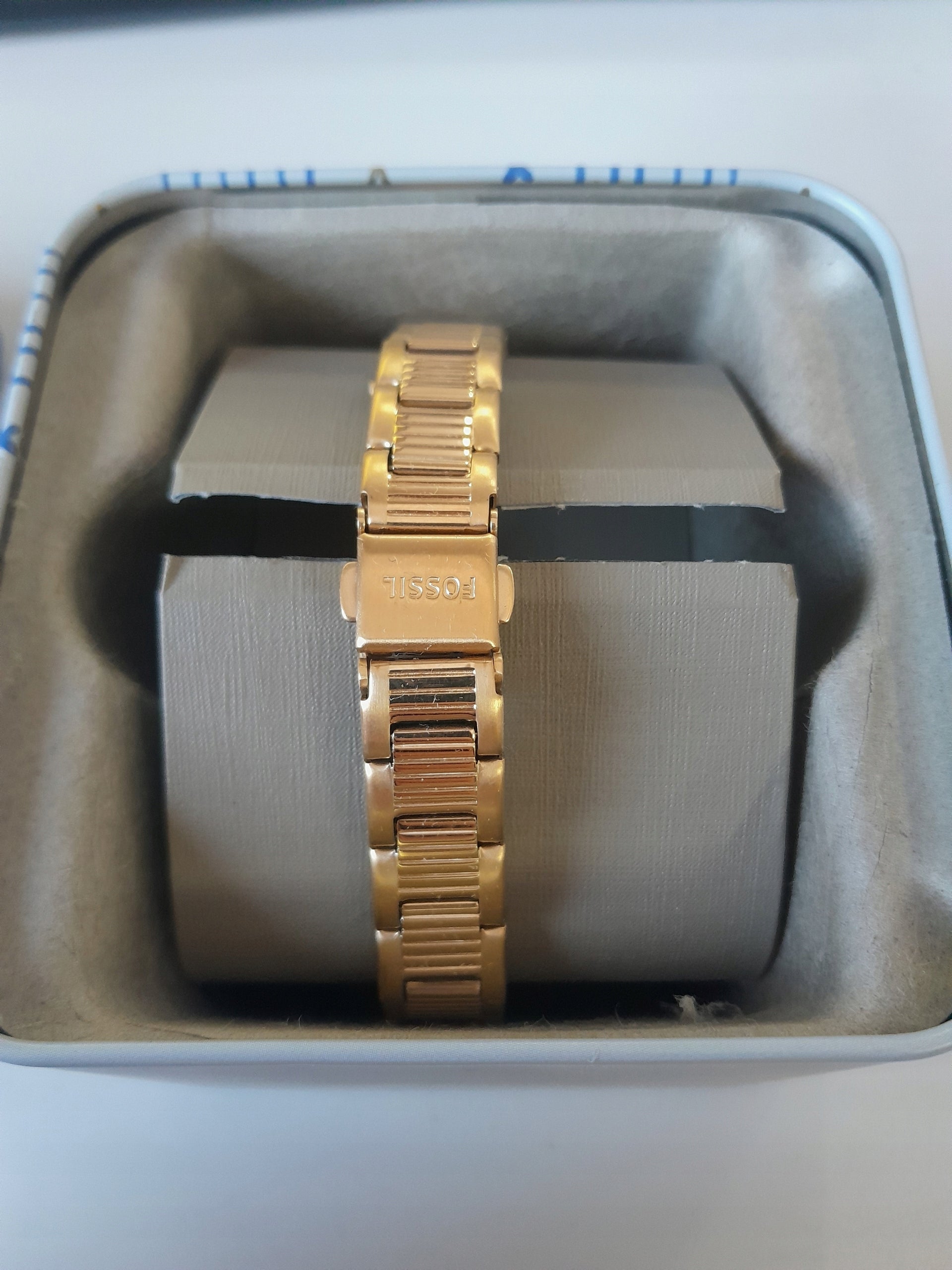 Gold watch with black dial fossil ES5206 fossil Scarlete Day-Date Packaging status original