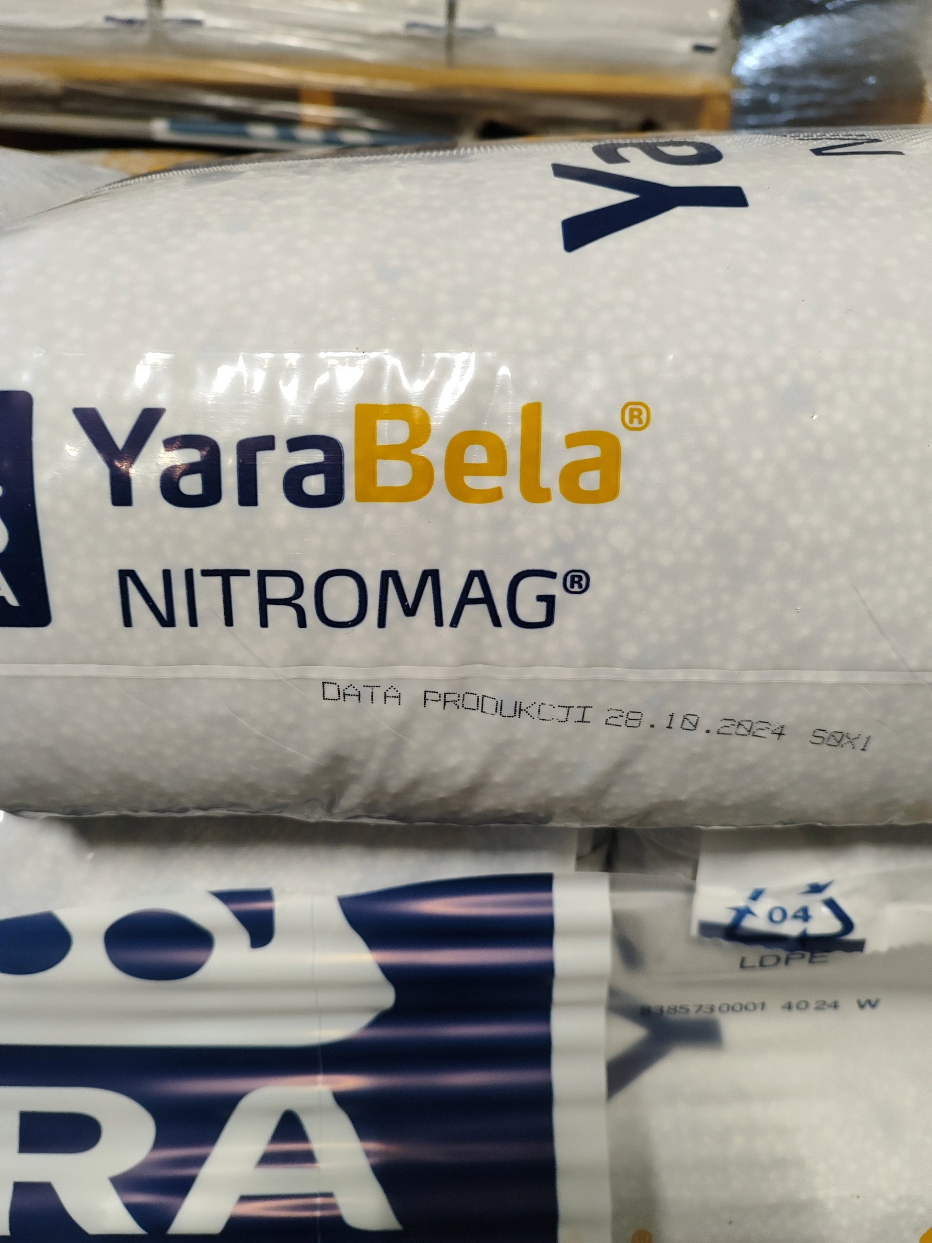 Granulated nitrogen fertilizer Yara Bela Nitromag 25 kg Form granules