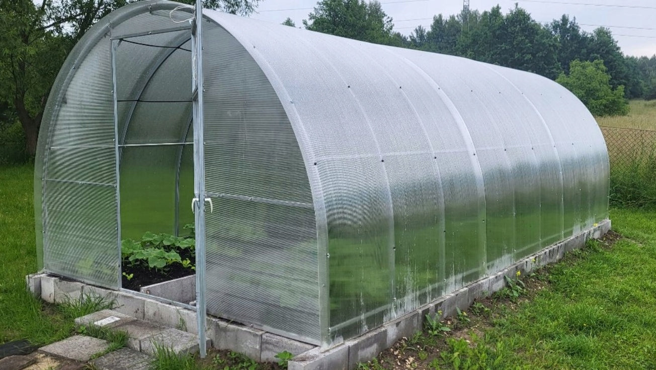 Greenhouse polycarbonate tunnel 3x6 m 20*20 6mm Product height 200 cm