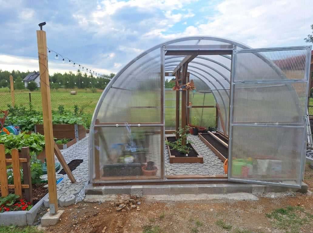 Greenhouse polycarbonate tunnel 3x8 m 20*20 4mm Width 3 m